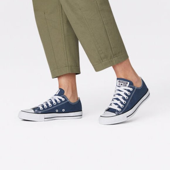 Converse Men's Chuck Taylor Navy Blue Low Top - Picture 2 of 6